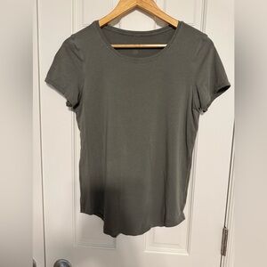 Lululemon Short Sleeved Tee Shirt Small